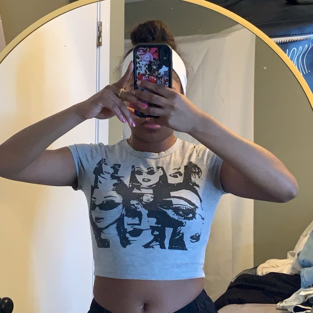 White Graphic Crop Top with Short Sleeves